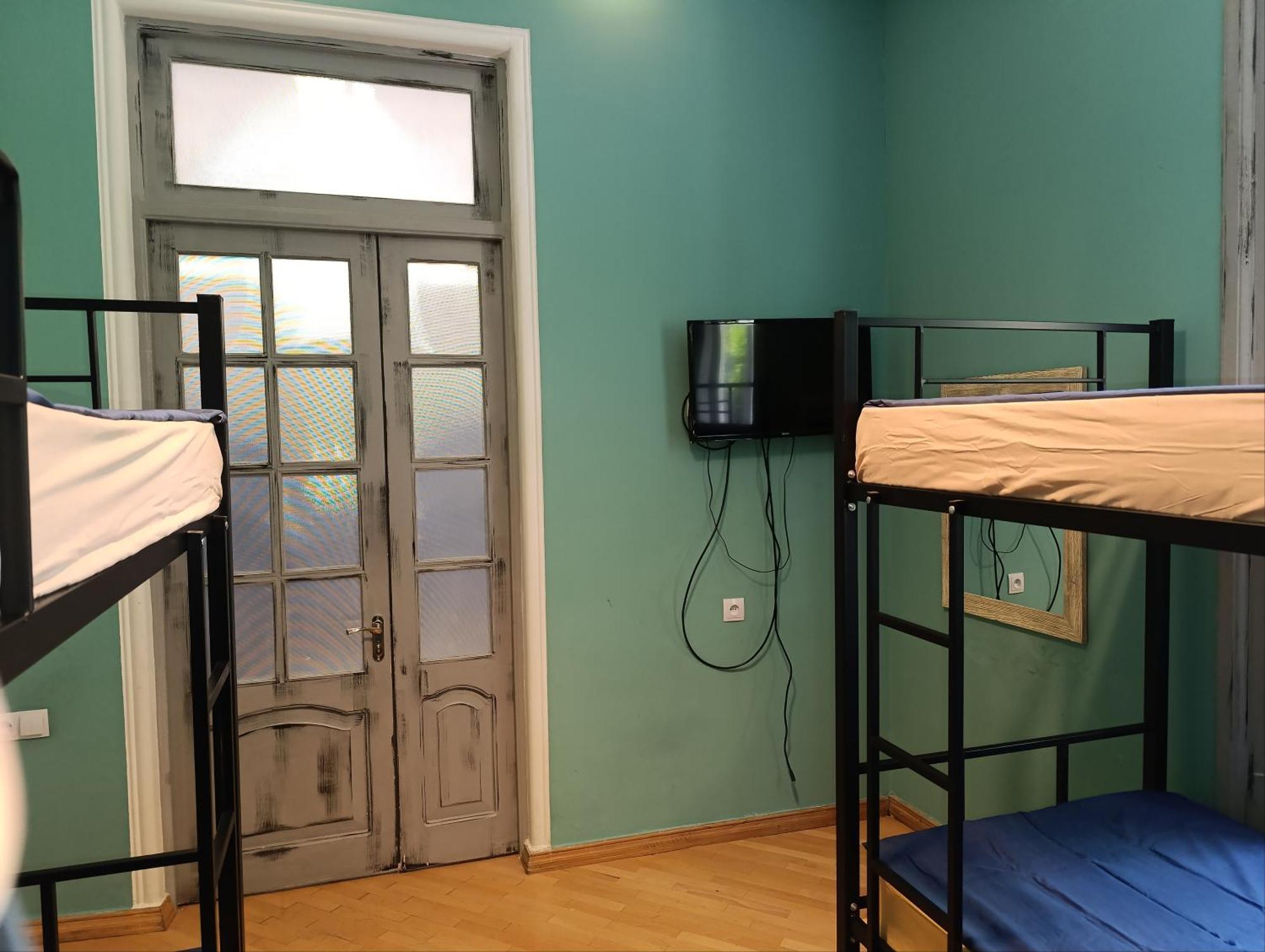 J Square Hostel Tbiliszi Kültér fotó