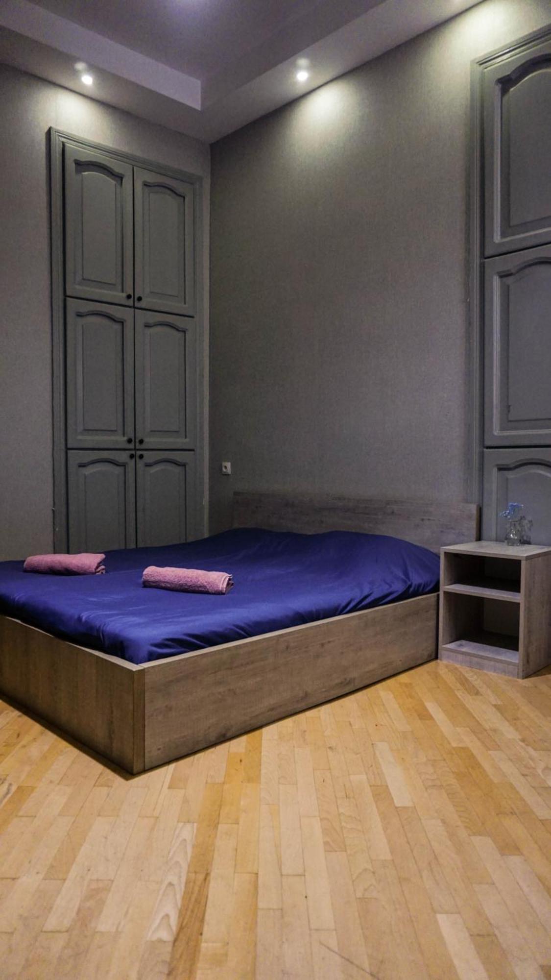 J Square Hostel Tbiliszi Kültér fotó